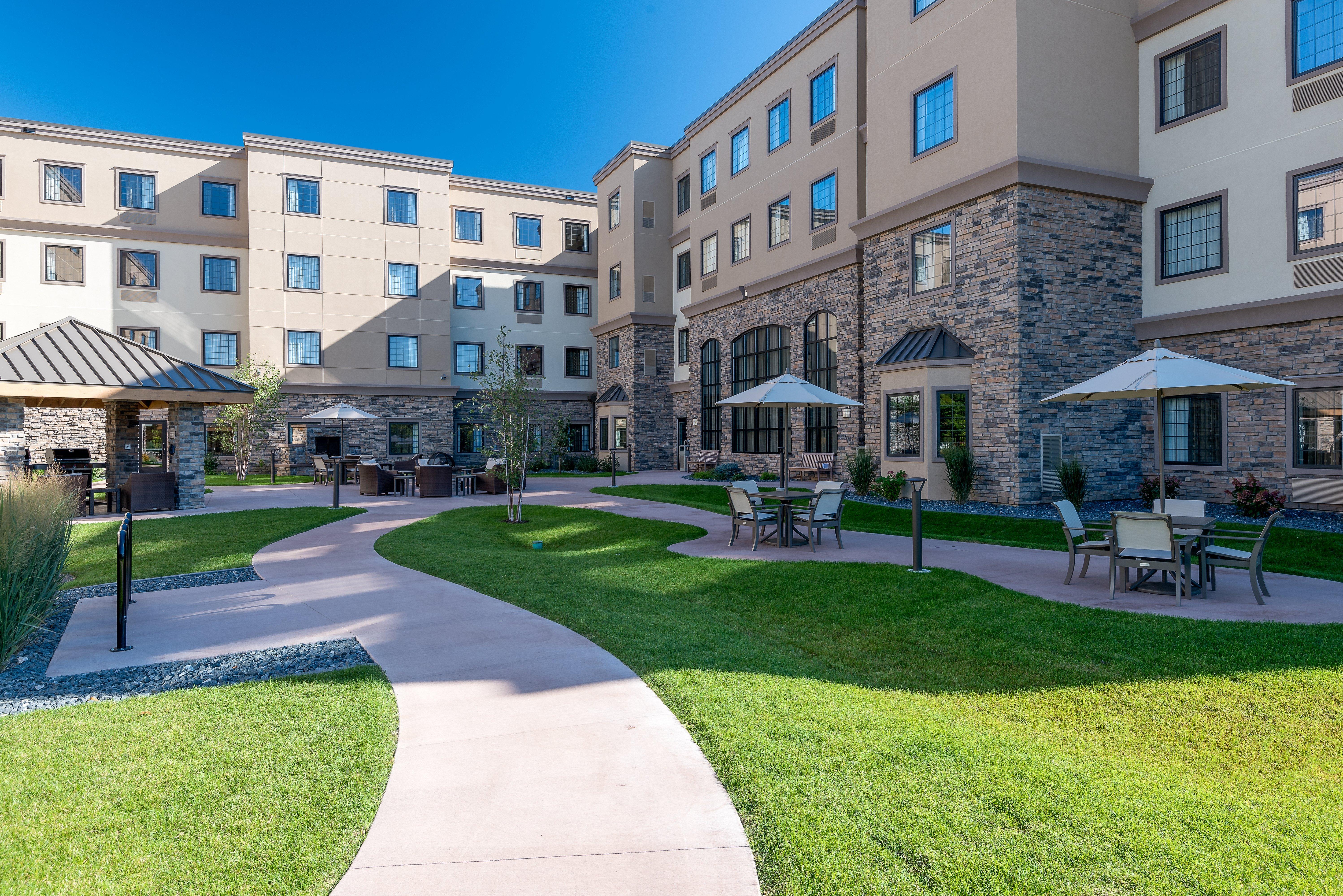 Staybridge Suites Eau Claire - Altoona, an IHG Hotel Extérieur photo
